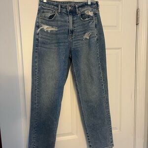 American Eagle Outfitters Mom Jeans